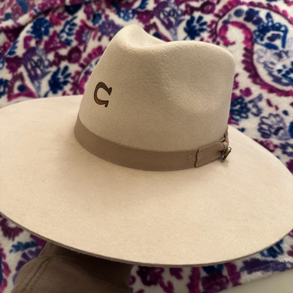 Charlie 1 horse felt hat